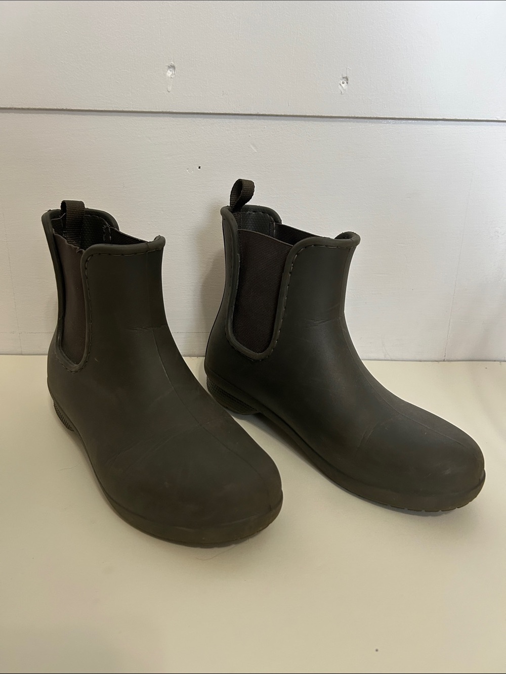 Crocs Women's 7- Dark Olive Rain Boots